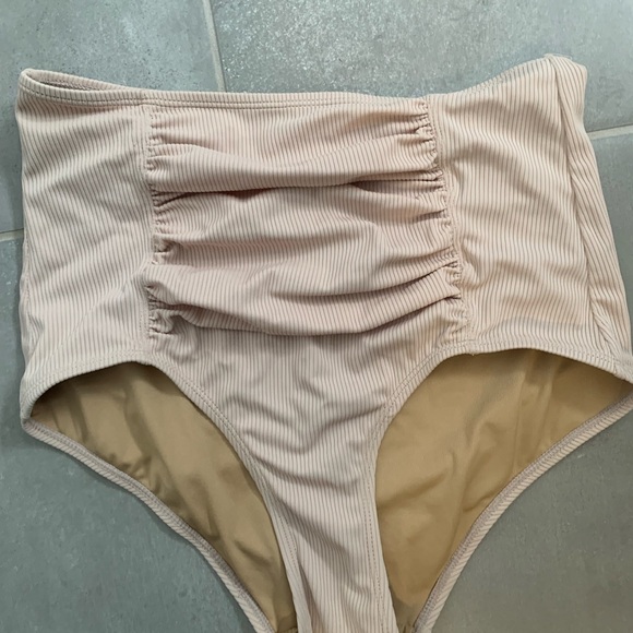 High-Waisted Ribbed Bikini Bottom - Picture 2 of 2